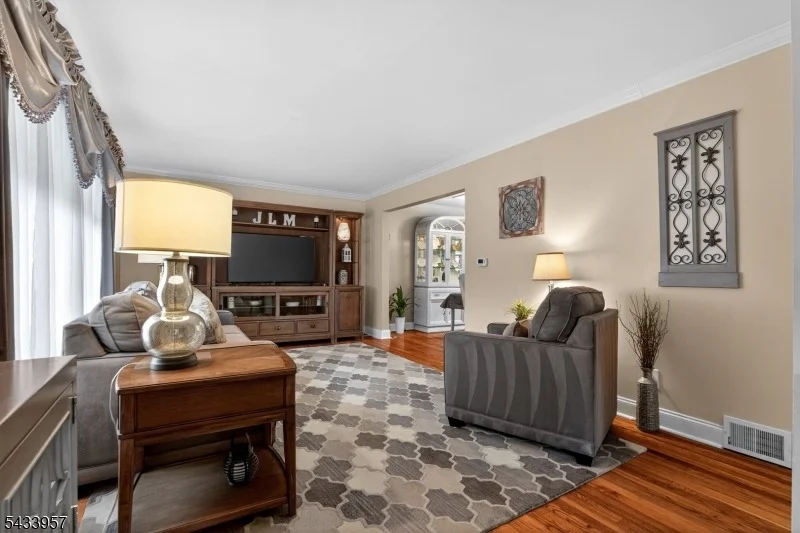 Photo of 7 Spier Dr