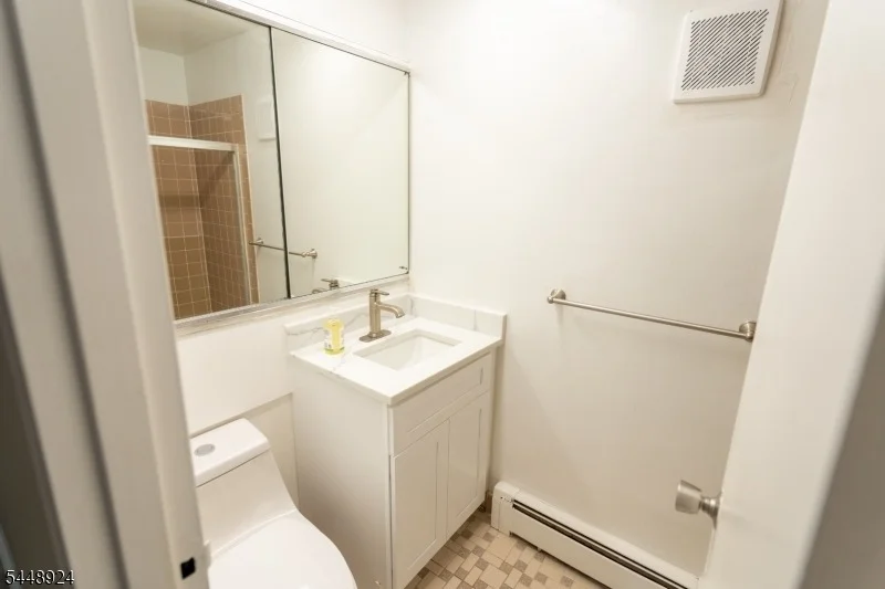 Photo of Unit E at 355 River Road