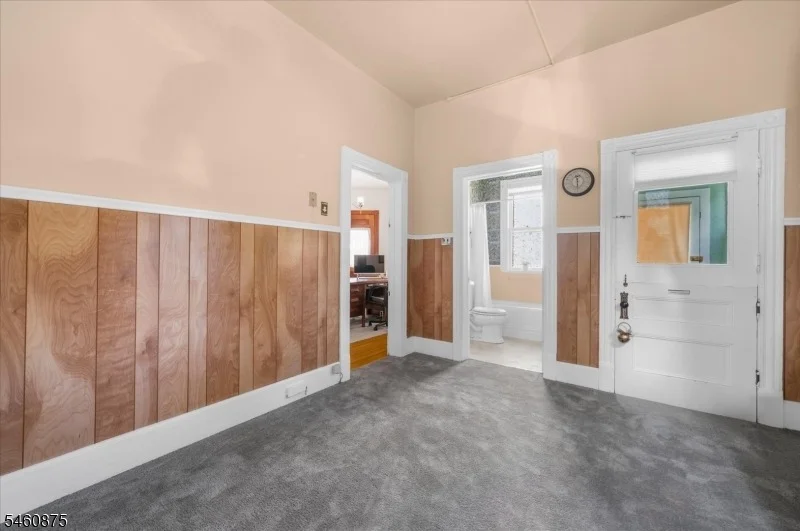 Photo of 128 Belvidere Ave