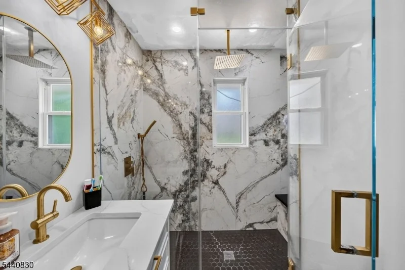 Photo of 42 Donnalin Pl