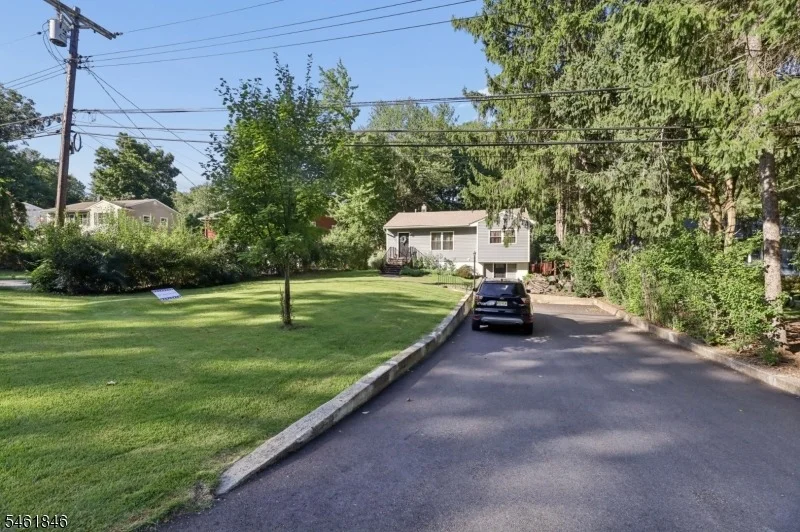 Photo of 341 Skyline Dr