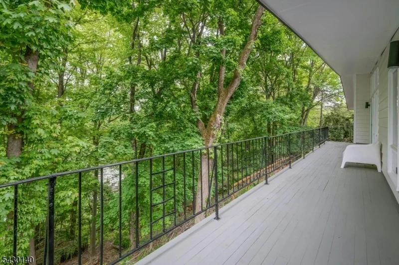 Photo of 29 Skyline Dr