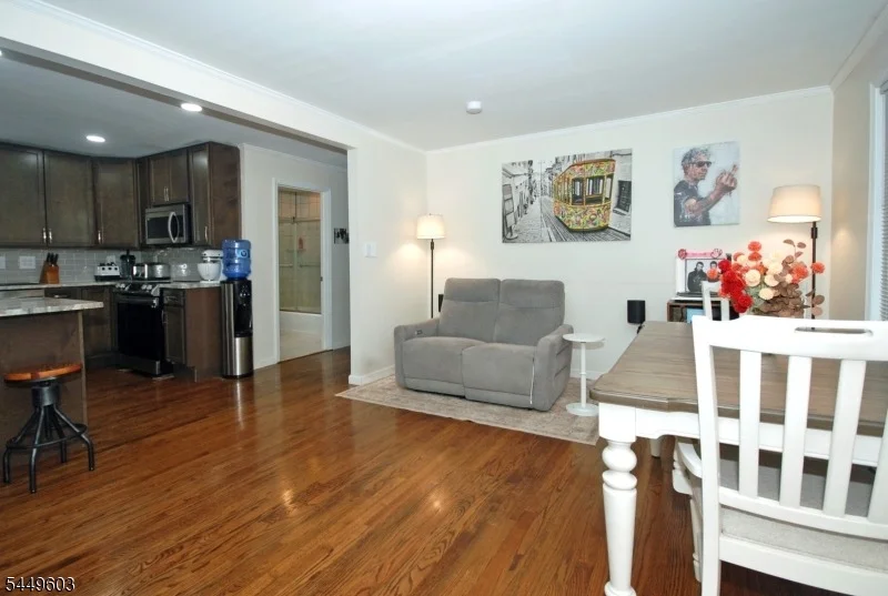 Photo of 18 Tamarack Rd