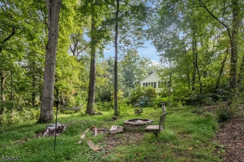 Photo of 44 Chestnut Rd