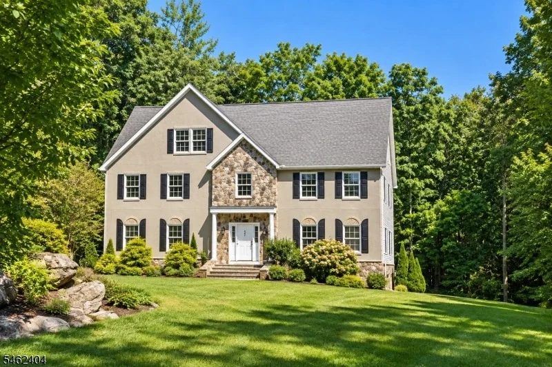 Photo of 14 Hidden Valley Dr