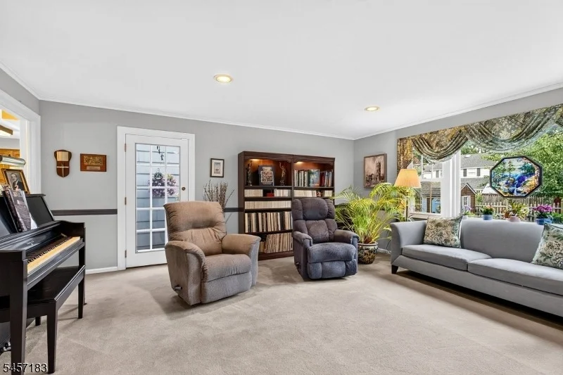 Photo of 665 Fairfield Way