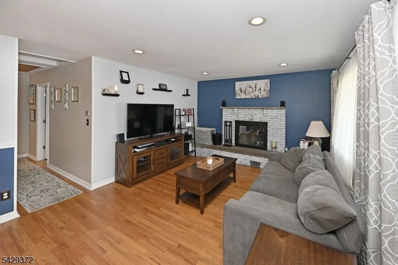 Photo of 39 Niagara St