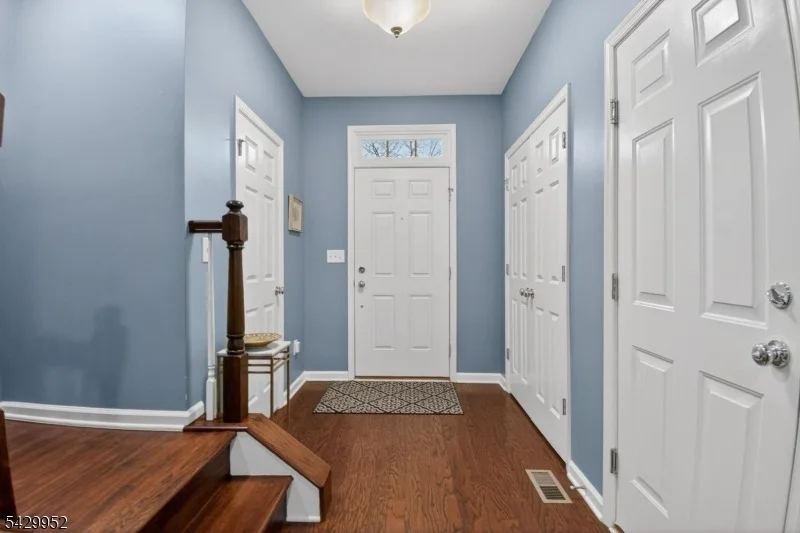 Photo of 104 Albert Ct
