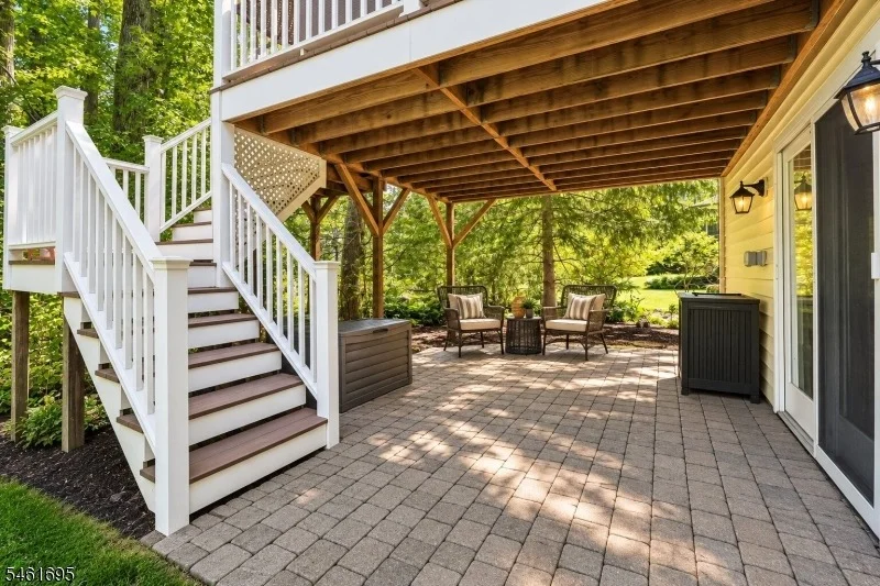 Photo of 302 Woods End Rd