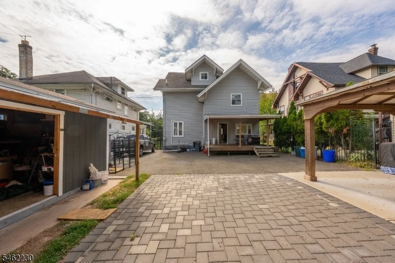 Photo of 17 Porter Ave