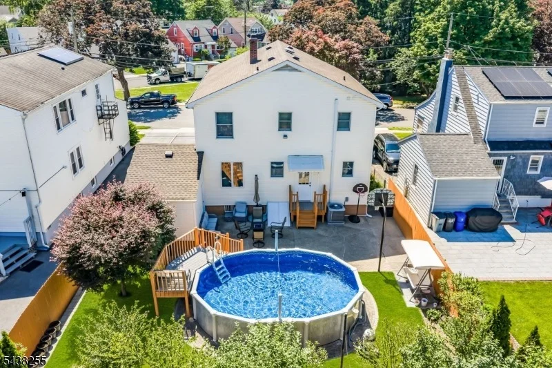 Photo of 465 Ellen St
