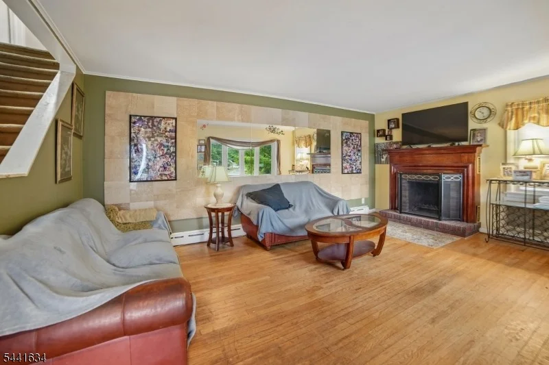 Photo of 72 Lake Dr East