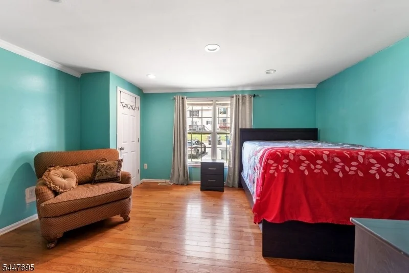Photo of 4 Dandridge Dr
