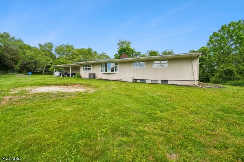 Photo of 21 Wayside Ln