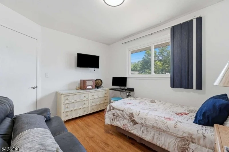 Photo of 1265 North Ave