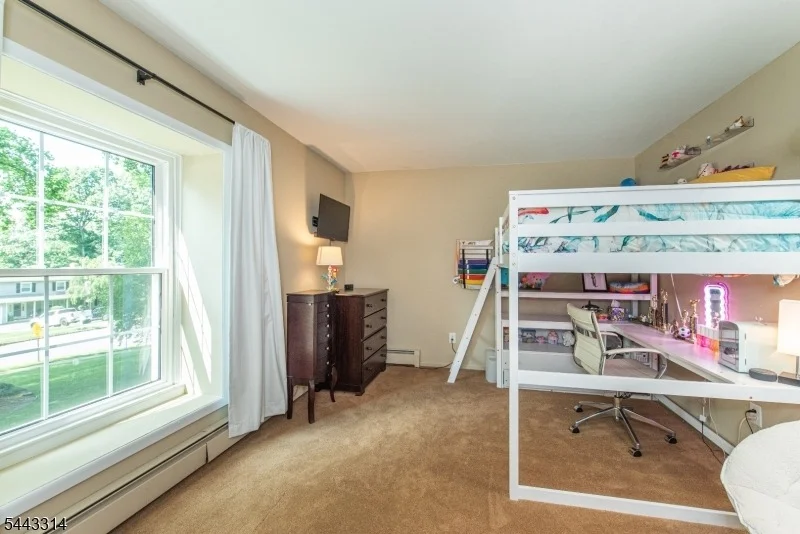 Photo of 37 Camelot Dr