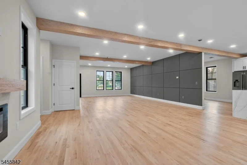 Photo of 41 Lefke Ln