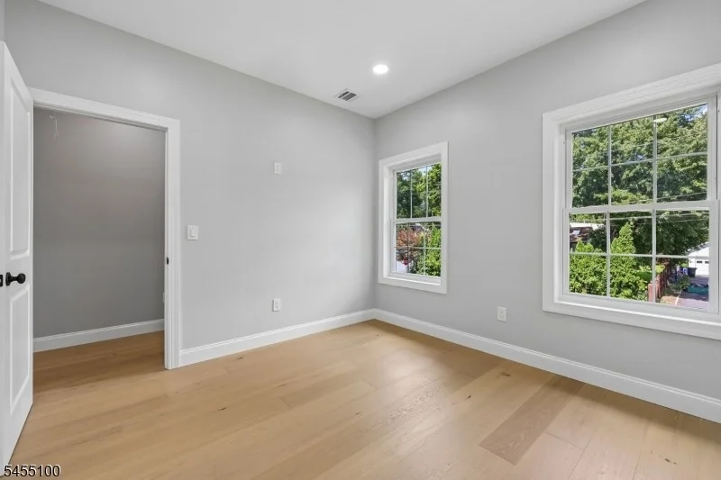 Photo of 34 Gates Ave