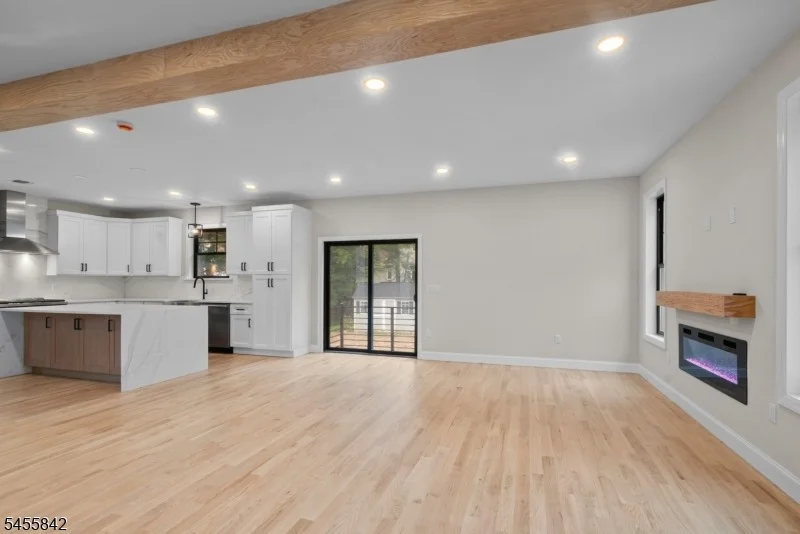Photo of 41 Lefke Ln