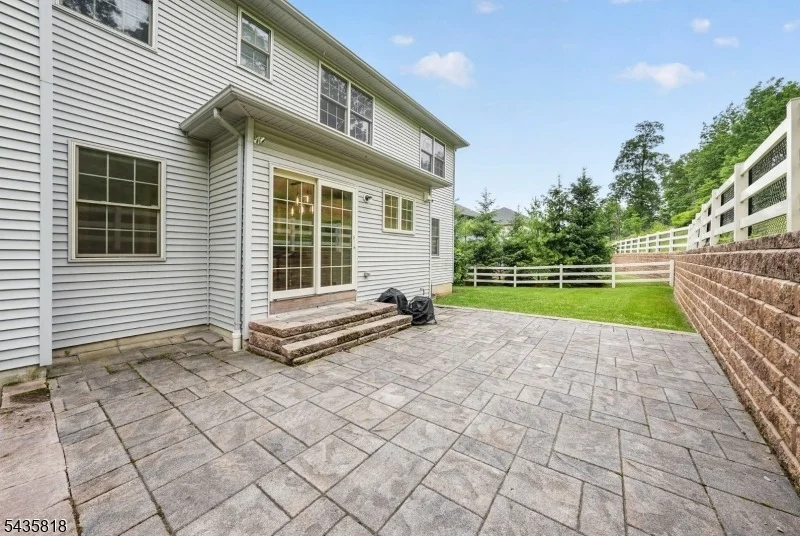 Photo of 74 Haggerty Dr