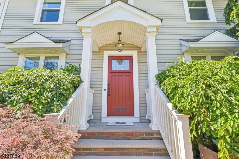 Photo of 1032 Kipling Rd