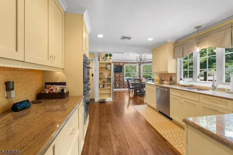Photo of 950 Belvidere