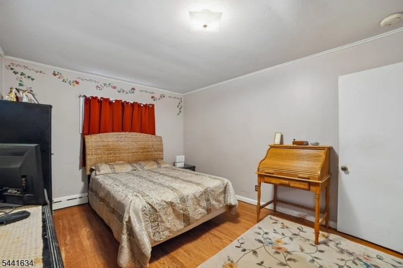 Photo of 72 Lake Dr East
