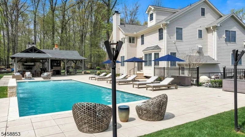 Photo of 20 Pheasant Ln