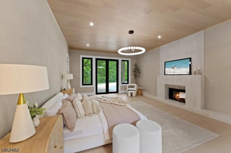 Photo of 809 West Shore Drive