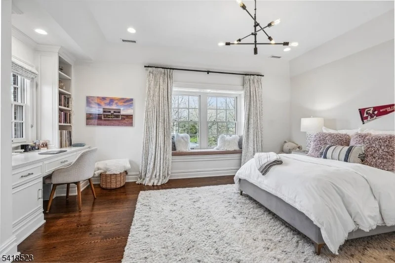 Photo of 30 Robert Dr