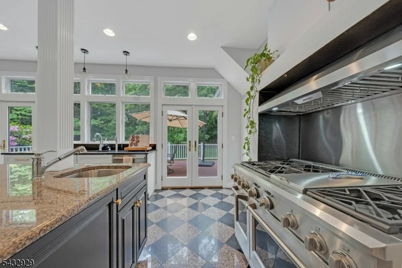 Photo of 42 Llewellyn Rd