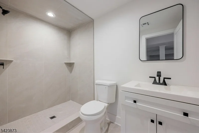 Photo of 287 Orange Rd