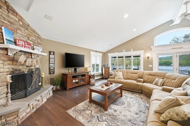 Photo of 206 Long Pond Rd