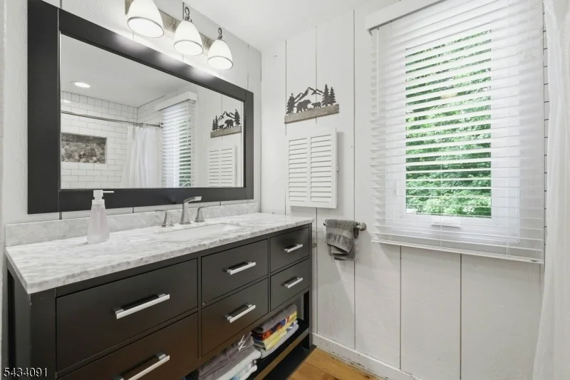 Photo of 35 Mockingbird