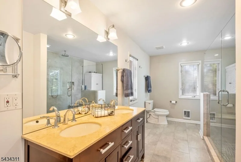 Photo of 27 Moran Rd