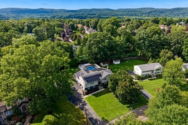 Photo of 23 Douglas Dr