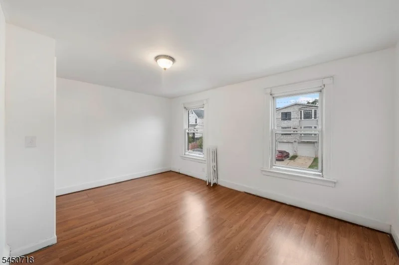 Photo of 352 Forest St