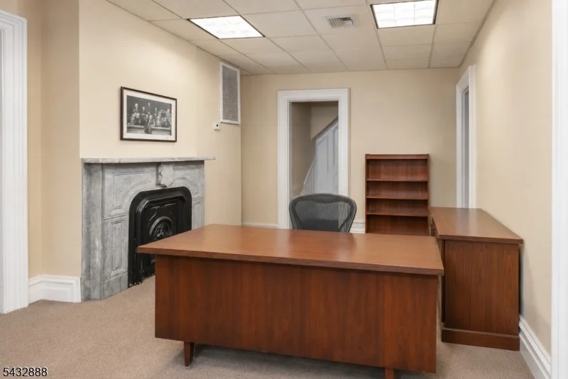 Photo of 331 Main St