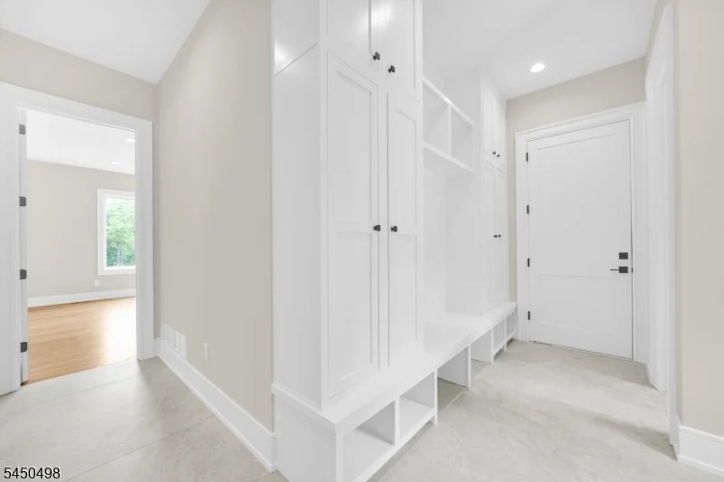 Photo of 237 Mountainside Rd