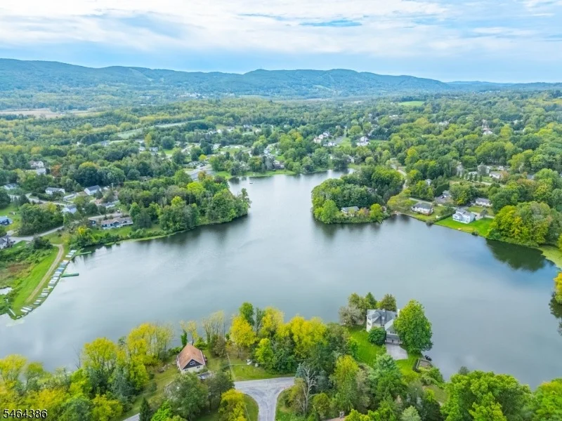 Photo of 4 Gilbert Dr