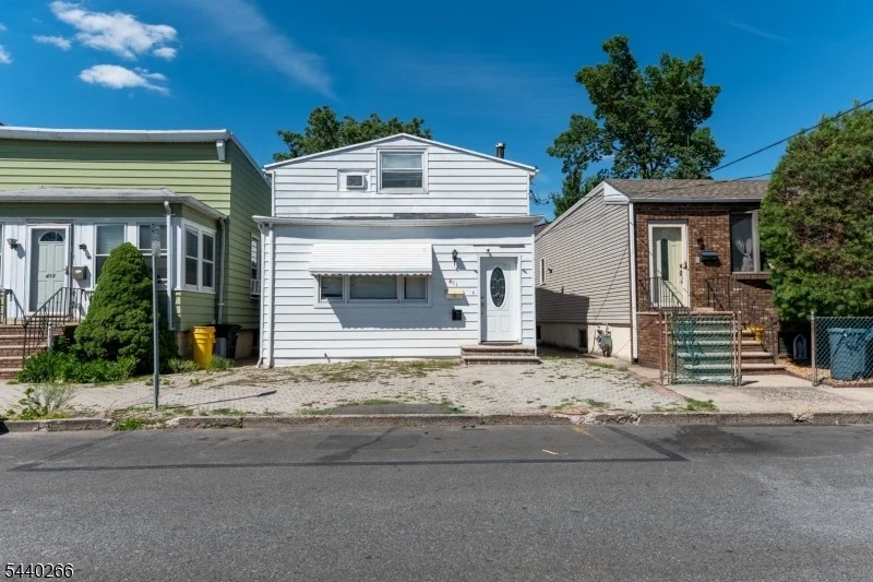 Photo of 411 Sheridan Pl
