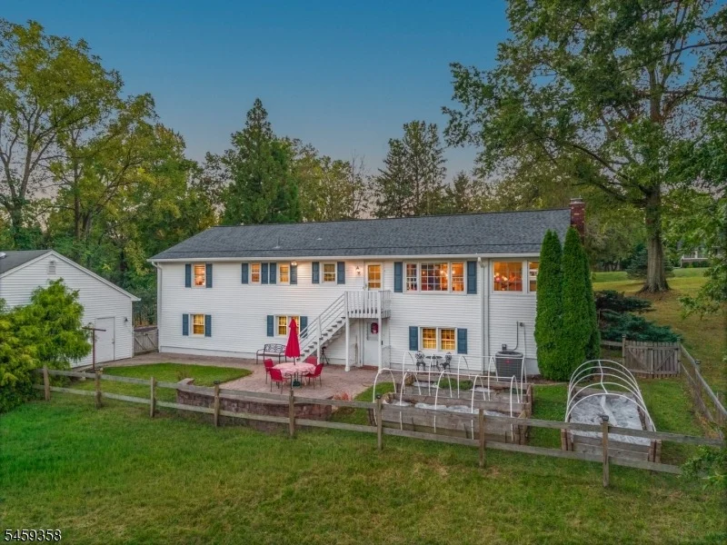 Photo of 2 Orchard Dr