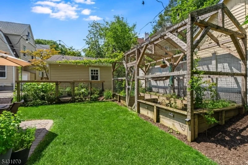 Photo of 18 Gardiner Pl