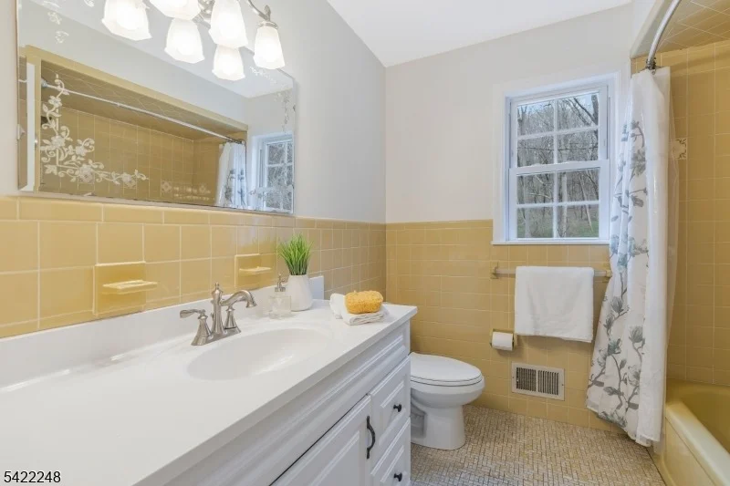 Photo of 66 Grayrock Rd