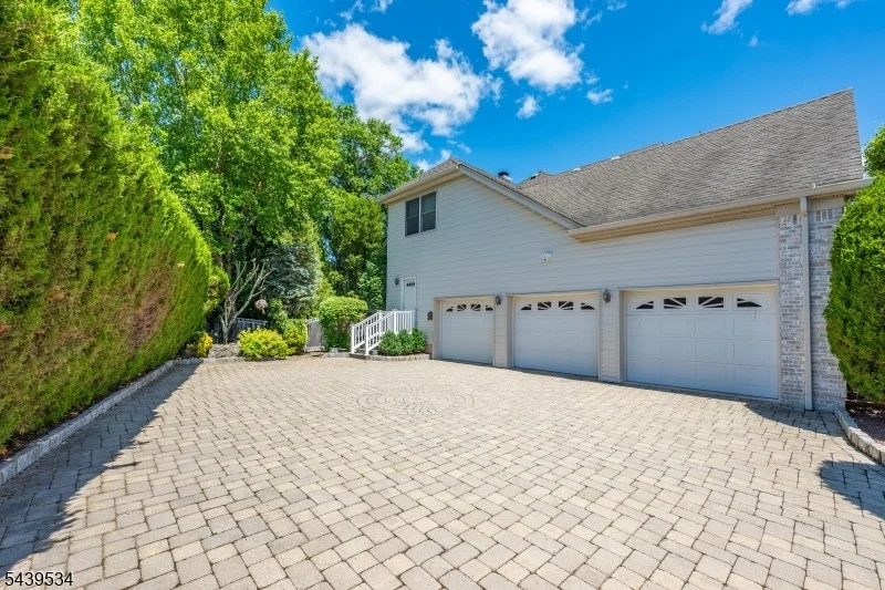 Photo of 9 Ralph Dr