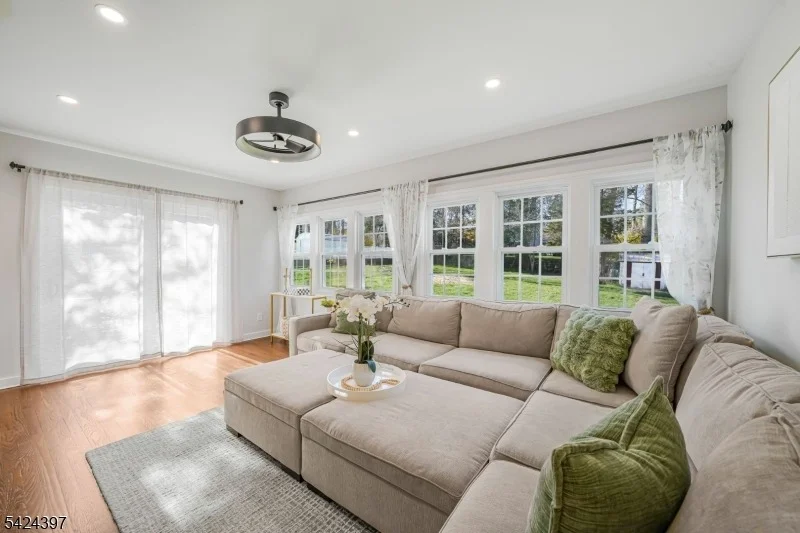 Photo of 21 Joseph Pl