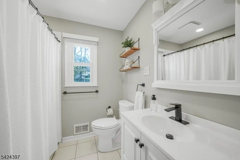 Photo of 21 Joseph Pl