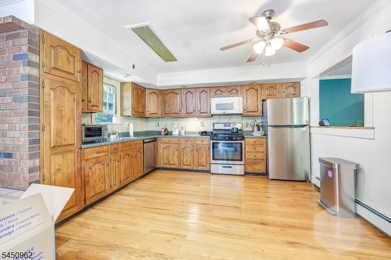 Photo of 39 Clinton Rd