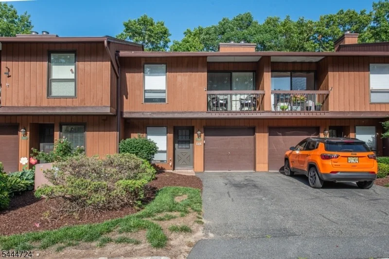 Photo of 1068 TREETOPS