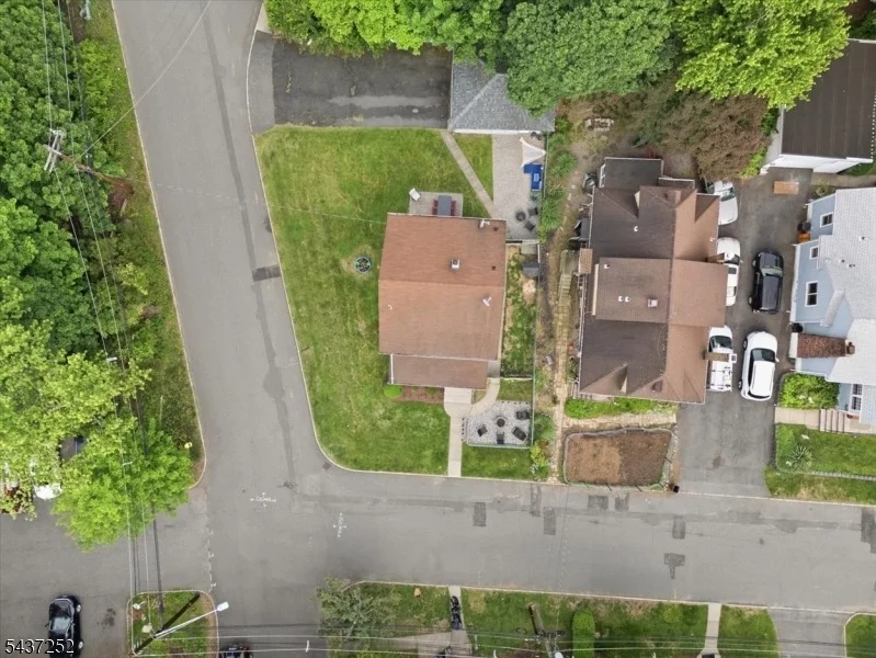 Photo of 13 Elm Dr